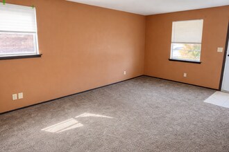 3551 S Lynn St in Independence, MO - Building Photo - Building Photo