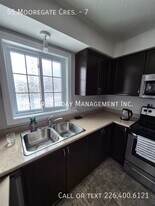 55 Mooregate Crescent in Kitchener, ON - Building Photo