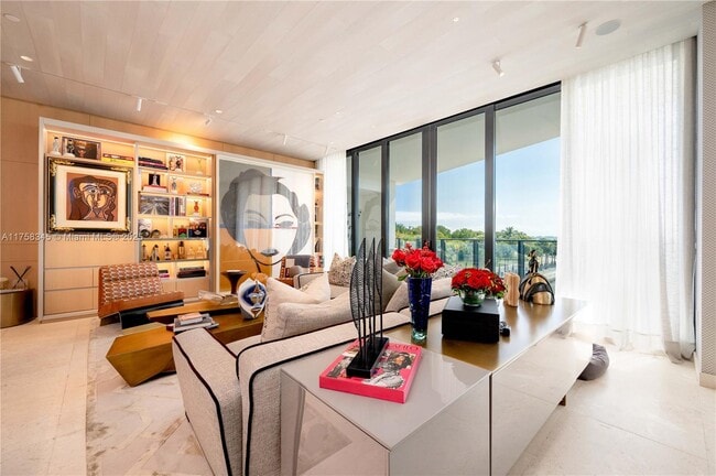 3581 E Glencoe St in Miami, FL - Building Photo - Building Photo