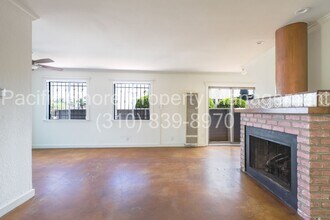 112 Dudley Ave in Los Angeles, CA - Building Photo - Building Photo