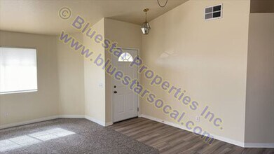 13768 Foxfire Rd in Victorville, CA - Building Photo - Building Photo