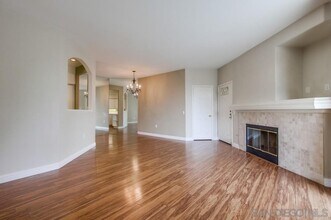 12079 Tivoli Park Row in San Diego, CA - Building Photo - Building Photo