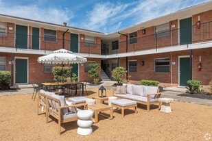 Nuvo Luna in Dallas, TX - Building Photo