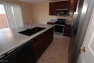 5940 Feral Garden St in North Las Vegas, NV - Building Photo - Building Photo