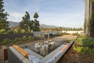 The Marc in Santa Barbara, CA - Foto de edificio - Building Photo