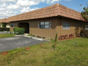 7006-7008 NW 78th Ave in Tamarac, FL - Building Photo - Building Photo