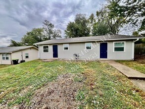 6003 E 151 Terrace in Grandview, MO - Building Photo - Building Photo