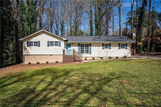 property at 405 Concord Woods Dr SE
