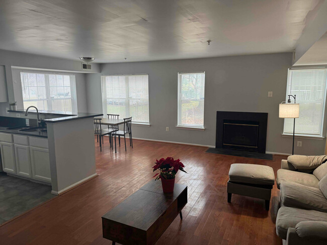 property at 13900 Farnsworth Ln