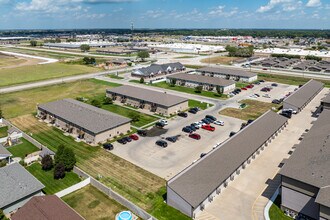 Cedar Ridge in Grand Island, NE - Building Photo - Building Photo