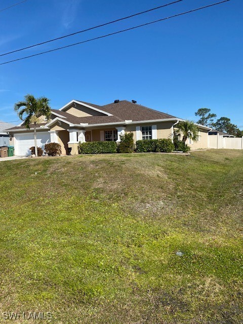 3519 NE 12th Pl in Cape Coral, FL - Foto de edificio