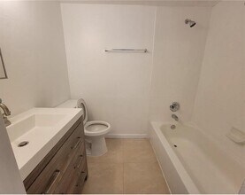 8071 NW 44th Ct in Coral Springs, FL - Building Photo - Building Photo