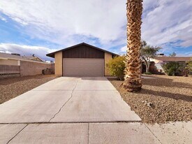 1108 Meadbrook St in Las Vegas, NV - Building Photo