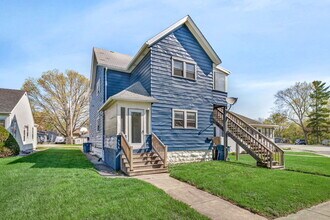 850 E Washington St in Morris, IL - Building Photo - Building Photo