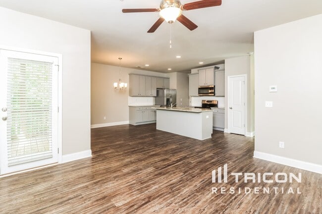 637 Ireland Ln in Dallas, GA - Building Photo - Building Photo
