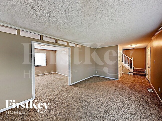 6832 Chilham Dr in Florissant, MO - Building Photo - Building Photo