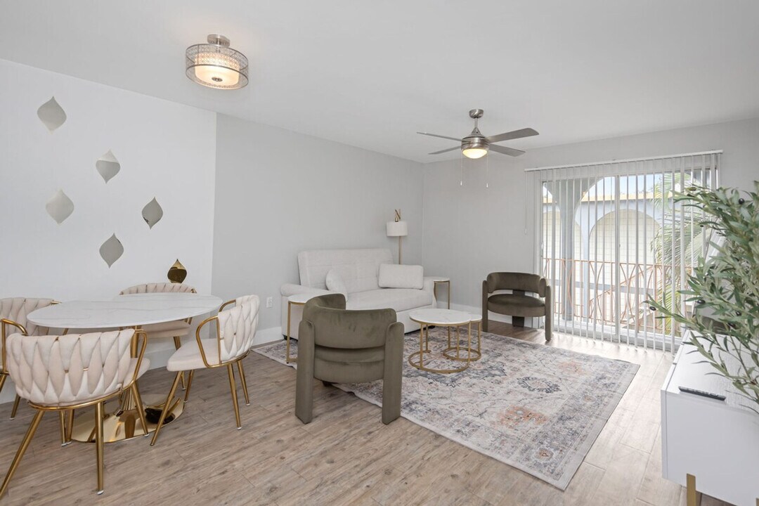 4403 W Cleveland St in Tampa, FL - Building Photo