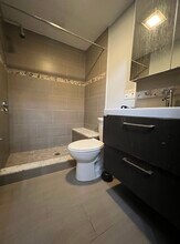 474 E 7th St, Unit 1 in Boston, MA - Building Photo - Building Photo