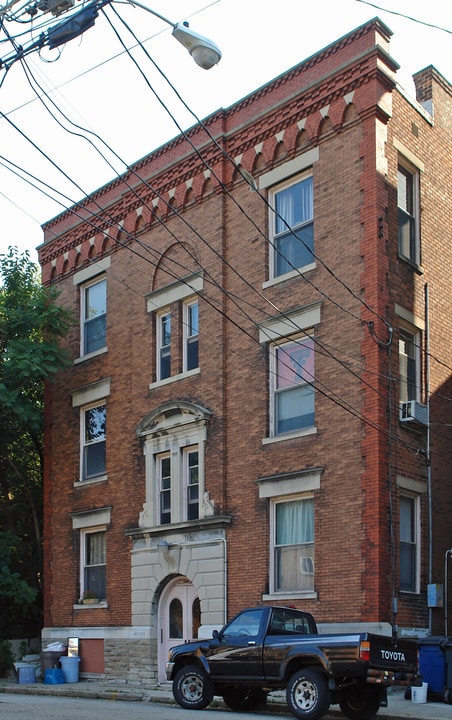 3240 Bishop St in Cincinnati, OH - Building Photo