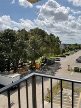 3001 NW 48th Ave in Lauderdale Lakes, FL - Foto de edificio - Building Photo