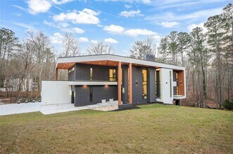 1736 Cox Rd in Roswell, GA - Building Photo - Building Photo