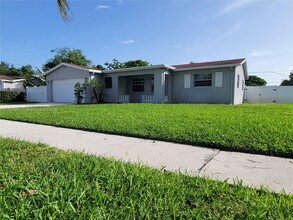 1814 Oakmount Dr in West Palm Beach, FL - Building Photo - Building Photo