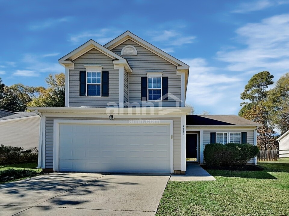 3413 Braefield Dr in Indian Trail, NC - Foto de edificio