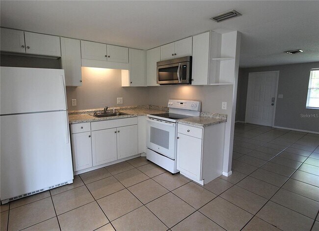 536 Briarwood Rd in Venice, FL - Building Photo - Building Photo