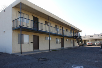 1604 Carlisle Blvd in Albuquerque, NM - Building Photo - Building Photo