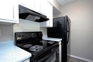 3 Bedroom Dallas Apartments For Rent From 300 Tx Mountain Creek Apartments