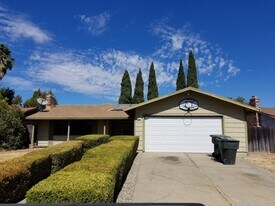 5321 Shortway Dr in Sacramento, CA - Building Photo