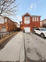 29 Needlewood Ln in Brampton, ON - Building Photo