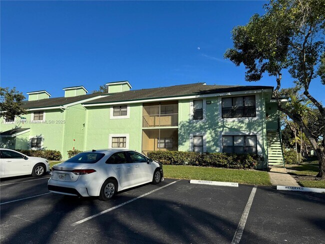 4086 N Pine Island Rd-Unit -502 in Sunrise, FL - Foto de edificio - Building Photo