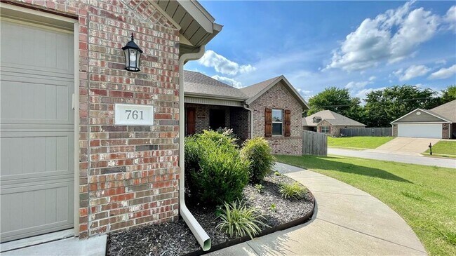 761 Captain Reid Ln in Prairie Grove, AR - Building Photo - Building Photo