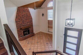 12705 Hunters Chase Dr in Austin, TX - Building Photo - Building Photo