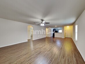 7559 Bowdre in San Antonio, TX - Building Photo - Building Photo