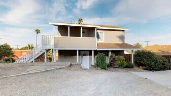 11771 Hazeldell Dr in Riverside, CA - Building Photo