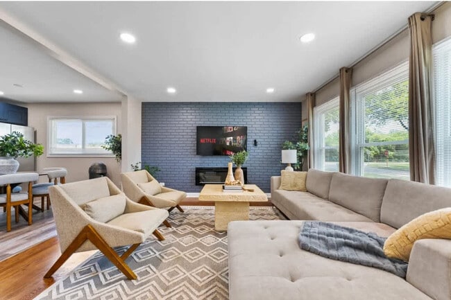 624 Norfolk Ave in Westchester, IL - Building Photo - Building Photo