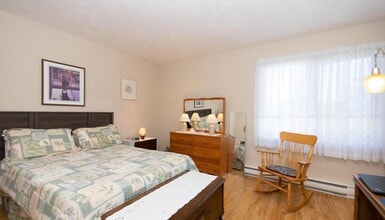 Woodbury Terrace in Fredericton, NB - Building Photo - Building Photo