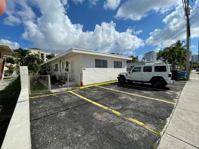 property at 527 SW 10th St