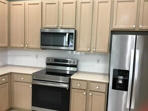 175 Jones Creek Dr in Jupiter, FL - Building Photo - Building Photo