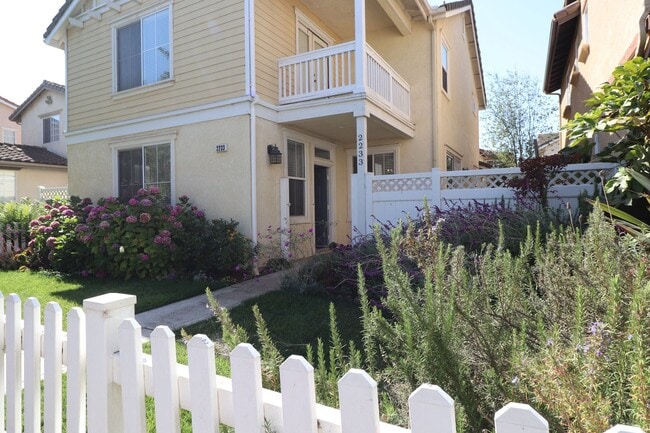 property at 2233 Cordoban Ln