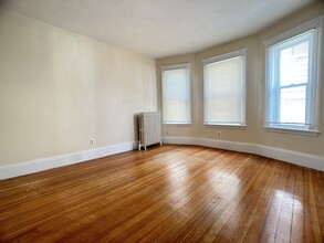 78 Wallingford Rd, Unit 1 in Boston, MA - Building Photo - Building Photo