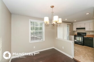 3100 Forestside Ct in Atlanta, GA - Foto de edificio - Building Photo