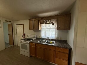 101 Vicki Dr in Madison Heights, VA - Building Photo - Building Photo