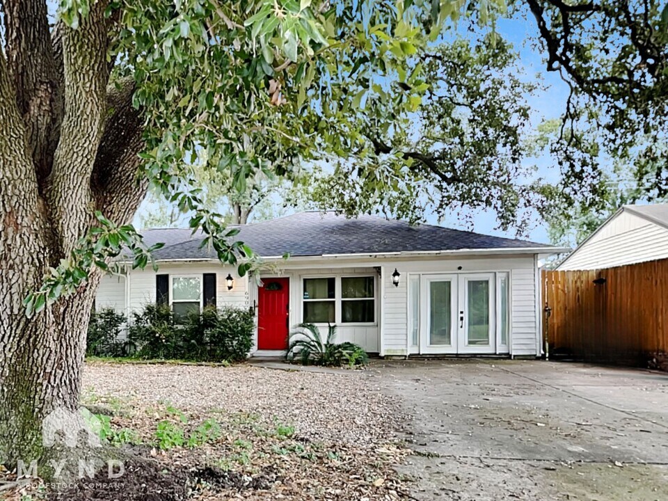 6907 Schiller St in Houston, TX - Building Photo