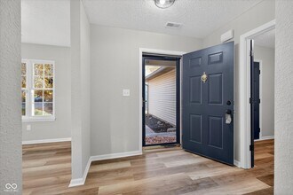 12126 Blue Springs Ln in Fishers, IN - Building Photo - Building Photo