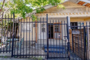 318 Firmin St in Los Angeles, CA - Building Photo
