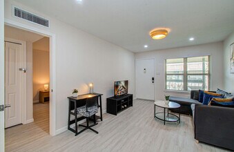 845 Augusta Dr, Unit SI ID1471729P in Houston, TX - Building Photo - Building Photo