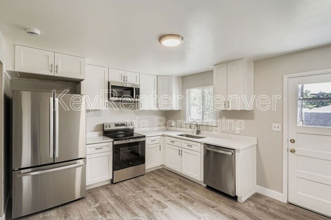 property at 4170 Chase St